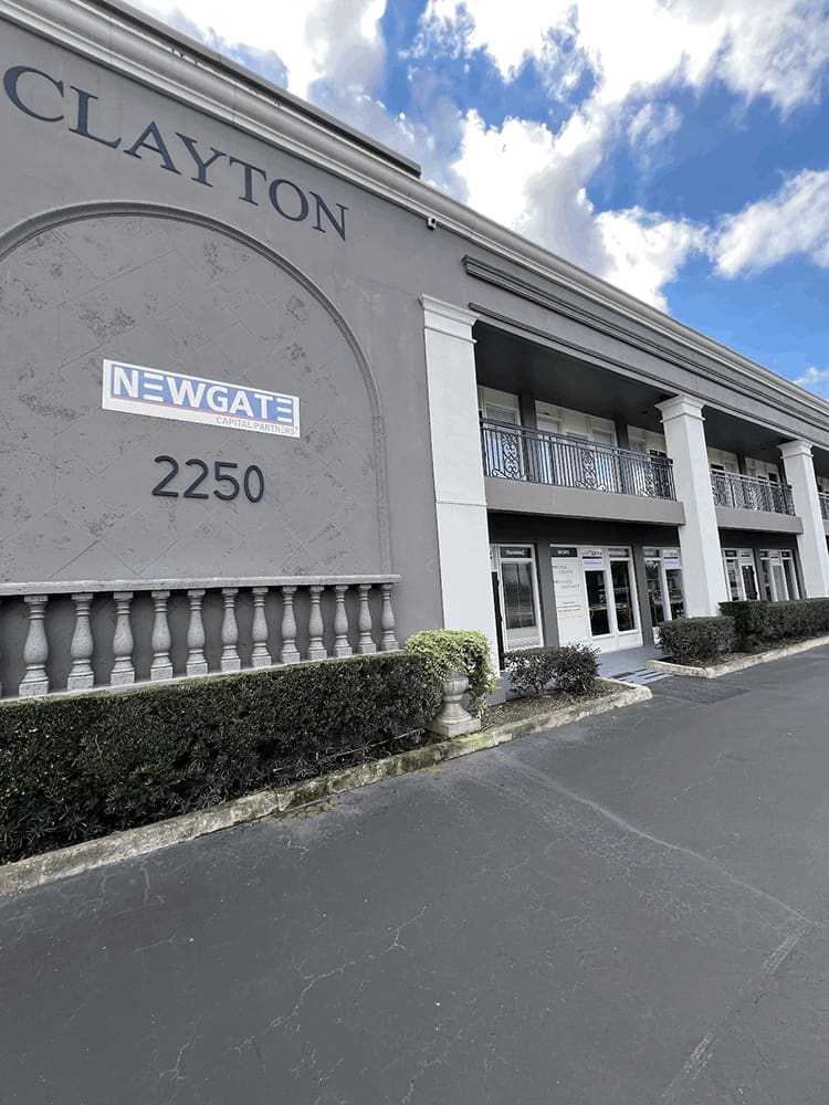 near the vias, the darwin fitness building on lee road is the biggest facility 100% dedicated to personal training in winter park